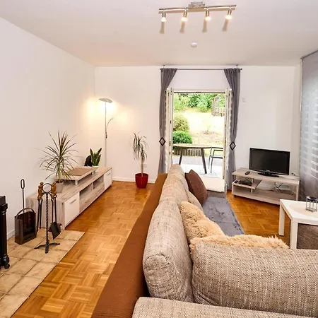 Haus Waldblick 아파트 다운